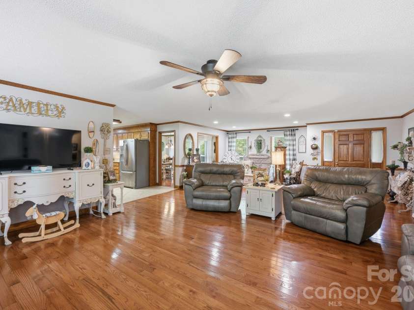 1734 Bellamy Circle, Albemarle, NC 28001.  MLS# CAR4427915, YatesRealty ID 52618. 