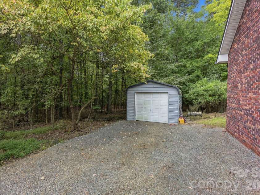 1734 Bellamy Circle, Albemarle, NC 28001.  MLS# CAR4427915, YatesRealty ID 52618. 