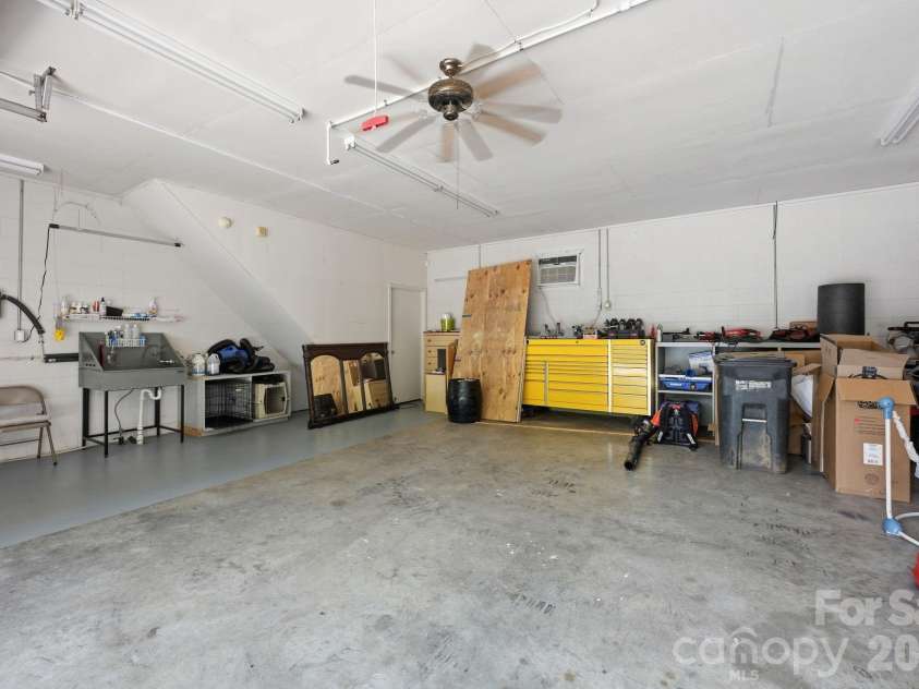 1734 Bellamy Circle, Albemarle, NC 28001.  MLS# CAR4427915, YatesRealty ID 52618. Detached Garage
