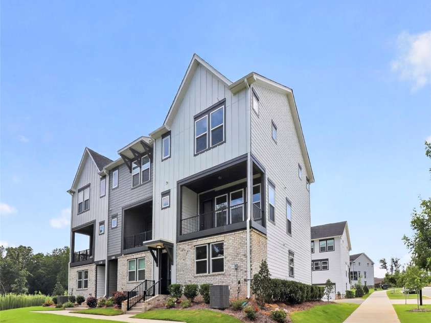 416 Nathaniel Way, Charlotte, NC 28213.  MLS# CAR4427659, YatesRealty ID 52619. 