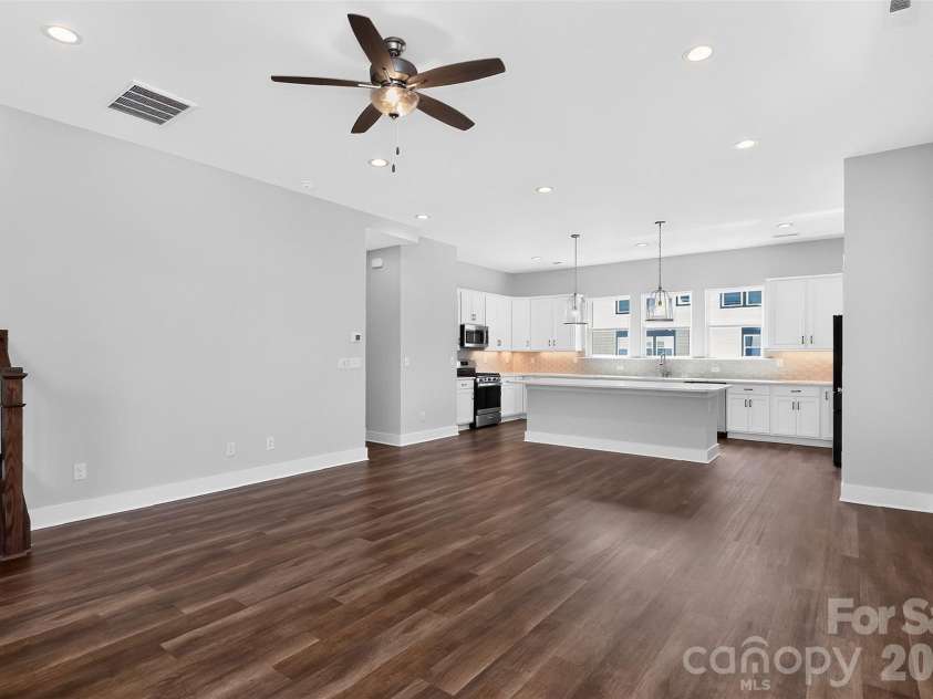 416 Nathaniel Way, Charlotte, NC 28213.  MLS# CAR4427659, YatesRealty ID 52619. 