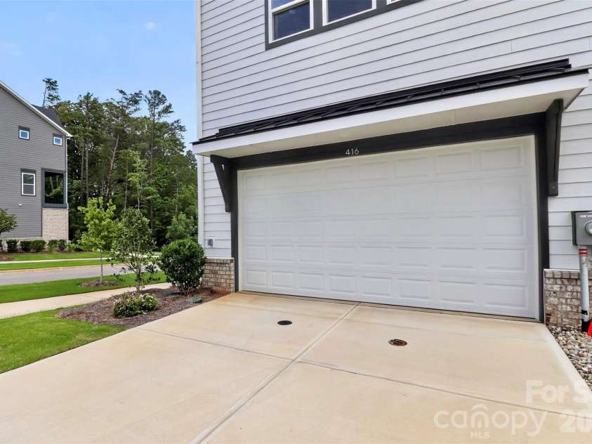 416 Nathaniel Way, Charlotte, NC 28213.  MLS# CAR4427659, YatesRealty ID 52619. 