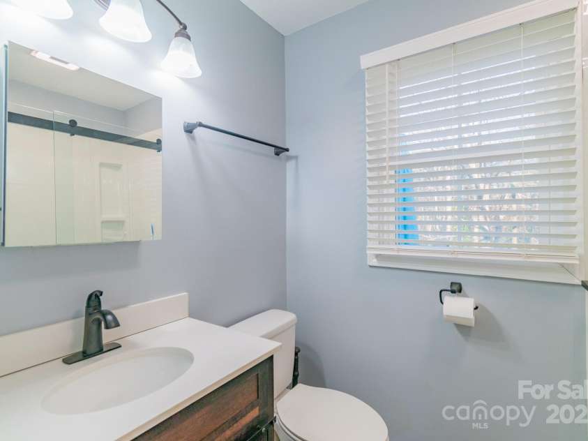 112 Carol Court, Dallas, NC 28034.  MLS# CAR4238785, YatesRealty ID 5262. 