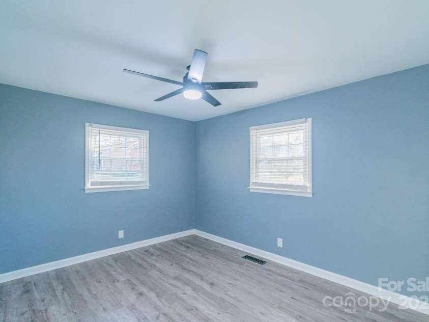112 Carol Court, Dallas, NC 28034.  MLS# CAR4238785, YatesRealty ID 5262. 