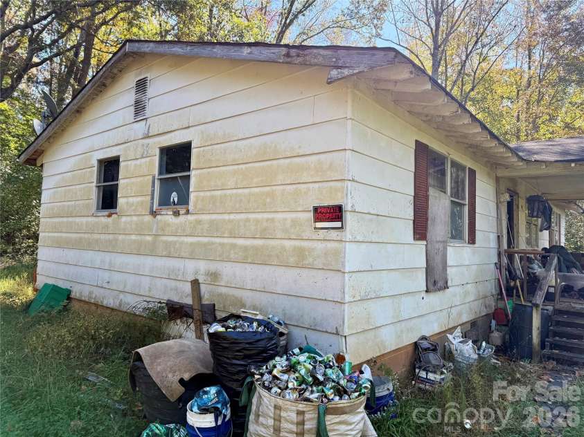229 Kelsey Lane, Rutherfordton, NC 28139.  MLS# CAR4314989, YatesRealty ID 5262. 