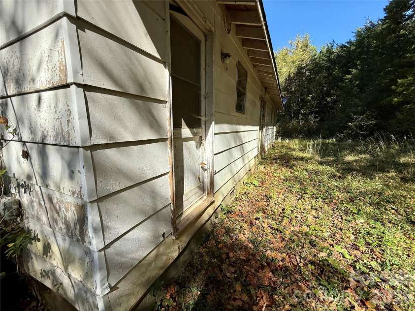 229 Kelsey Lane, Rutherfordton, NC 28139.  MLS# CAR4314989, YatesRealty ID 5262. 