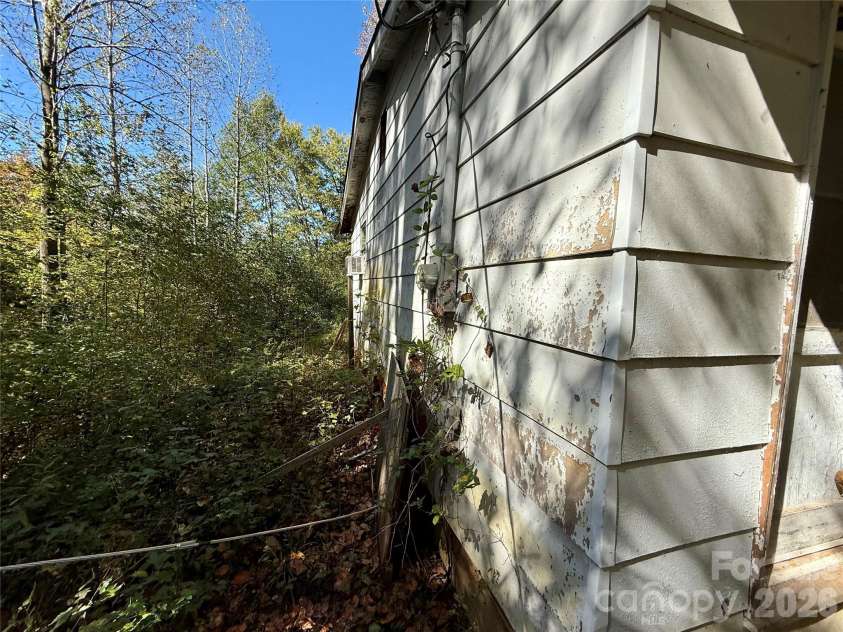 229 Kelsey Lane, Rutherfordton, NC 28139.  MLS# CAR4314989, YatesRealty ID 5262. 