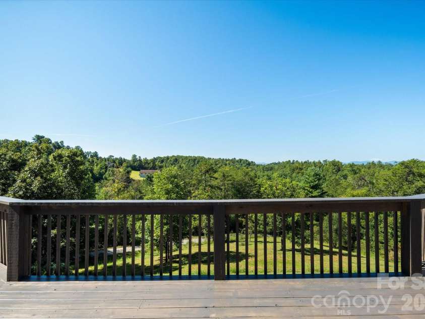 47 Sams Road, Asheville, NC 28787.  MLS# CAR4425500, YatesRealty ID 52623. 