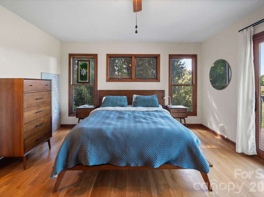 47 Sams Road, Asheville, NC 28787.  MLS# CAR4425500, YatesRealty ID 52623. 