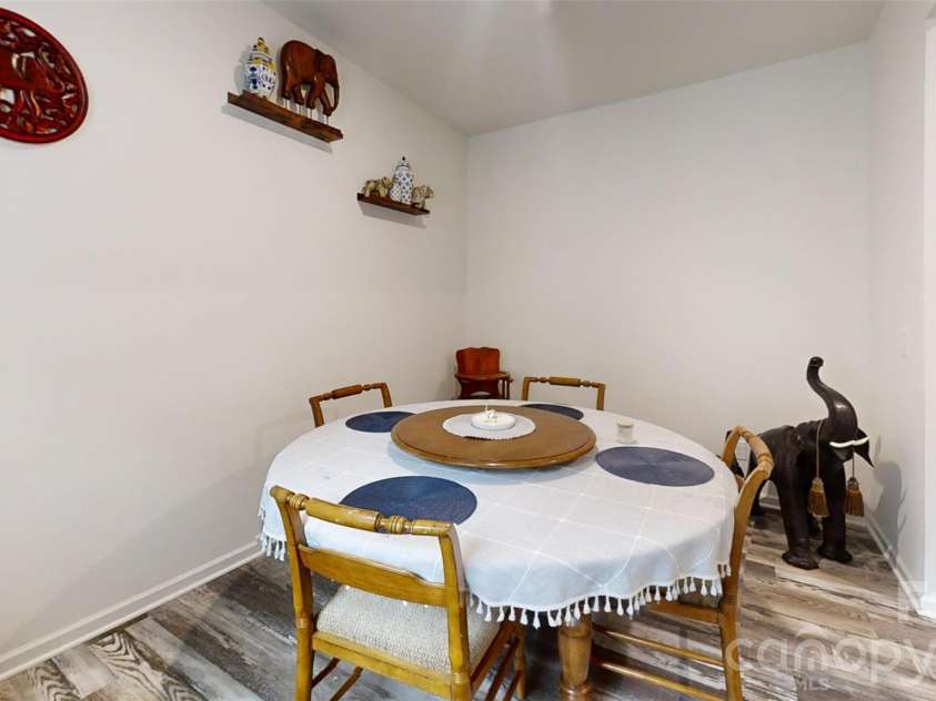 975 General Hoke Drive, Lincolnton, NC 28092.  MLS# CAR4427991, YatesRealty ID 52624. 