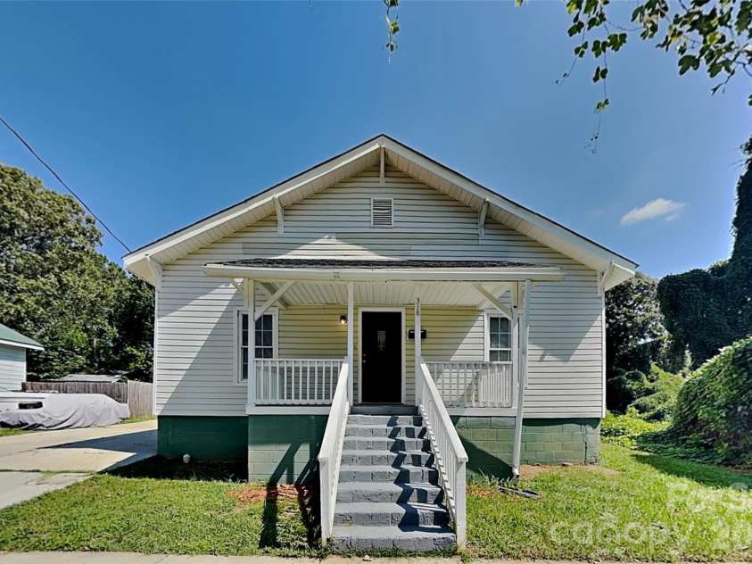 318 Bruce Avenue, Mooresville, NC 28115.  MLS# CAR4428004, YatesRealty ID 52626. 