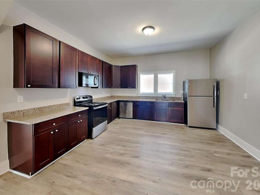 318 Bruce Avenue, Mooresville, NC 28115.  MLS# CAR4428004, YatesRealty ID 52626. 