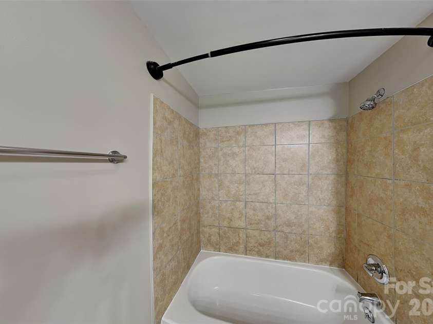 318 Bruce Avenue, Mooresville, NC 28115.  MLS# CAR4428004, YatesRealty ID 52626. 