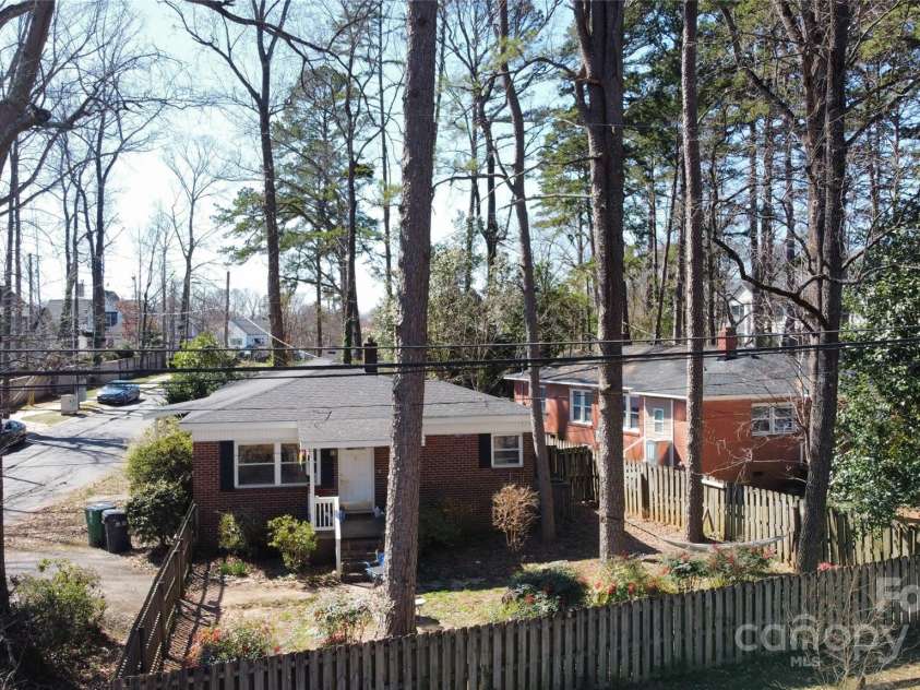 1738 Matheson Avenue, Charlotte, NC 28205.  MLS# CAR4228265, YatesRealty ID 5263. 