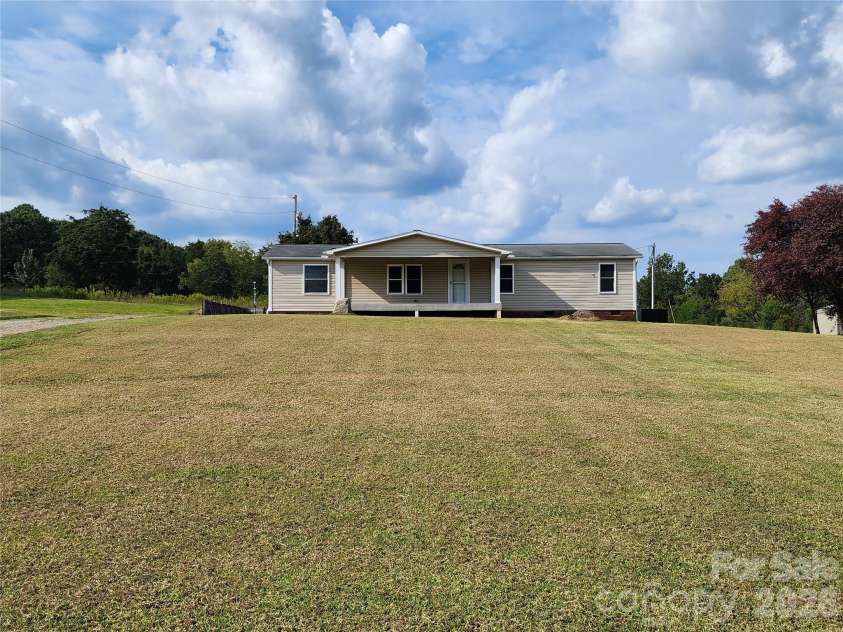 303 Johnson Dairy Road, Mooresville, NC 28115.  MLS# CAR4303306, YatesRealty ID 5263. 