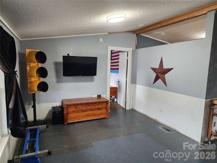 303 Johnson Dairy Road, Mooresville, NC 28115.  MLS# CAR4303306, YatesRealty ID 5263. 