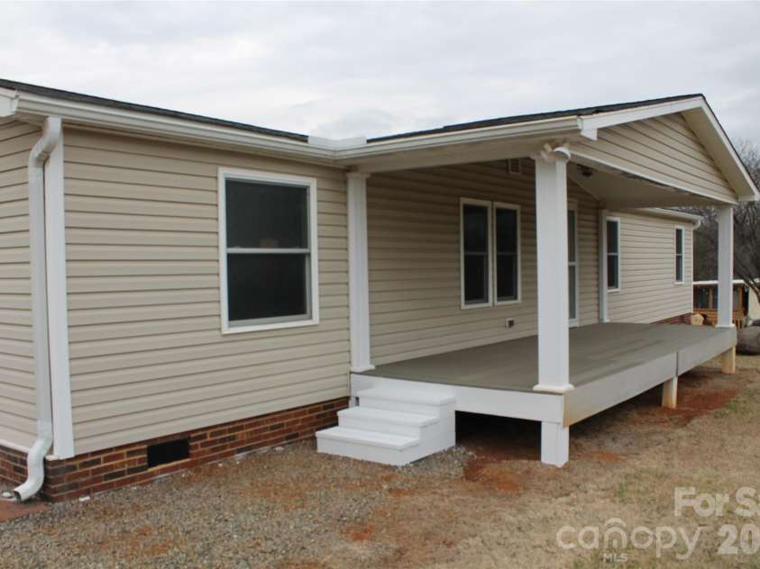 303 Johnson Dairy Road, Mooresville, NC 28115.  MLS# CAR4303306, YatesRealty ID 5263. 