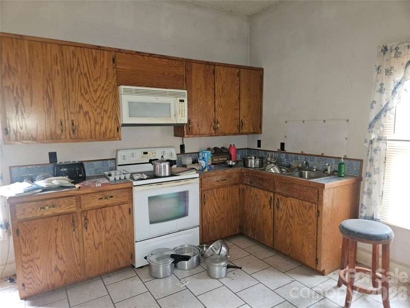 128 Brittany Lane, Bostic, NC 28018.  MLS# CAR4427432, YatesRealty ID 52631. 