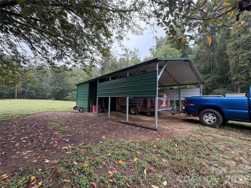 4552 Mountain Park Avenue, Connelly Springs, NC 28612.  MLS# CAR4426695, YatesRealty ID 52634. 