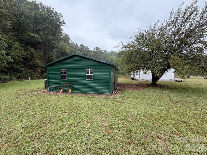 4552 Mountain Park Avenue, Connelly Springs, NC 28612.  MLS# CAR4426695, YatesRealty ID 52634. 