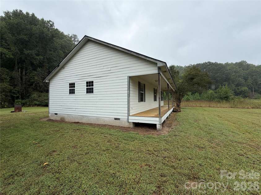 4552 Mountain Park Avenue, Connelly Springs, NC 28612.  MLS# CAR4426695, YatesRealty ID 52634. 