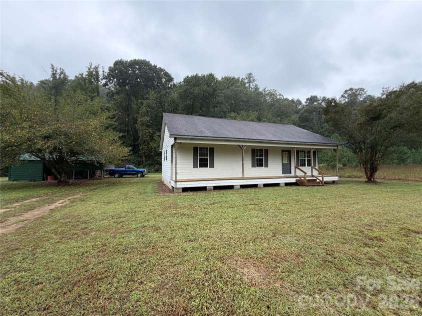 4552 Mountain Park Avenue, Connelly Springs, NC 28612.  MLS# CAR4426695, YatesRealty ID 52634. 