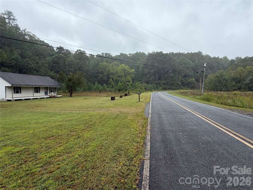 4552 Mountain Park Avenue, Connelly Springs, NC 28612.  MLS# CAR4426695, YatesRealty ID 52634. 