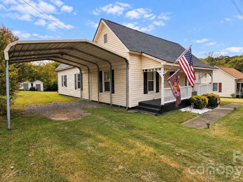 3481 Roberta Road, Concord, NC 28027.  MLS# CAR4426712, YatesRealty ID 52635. 
