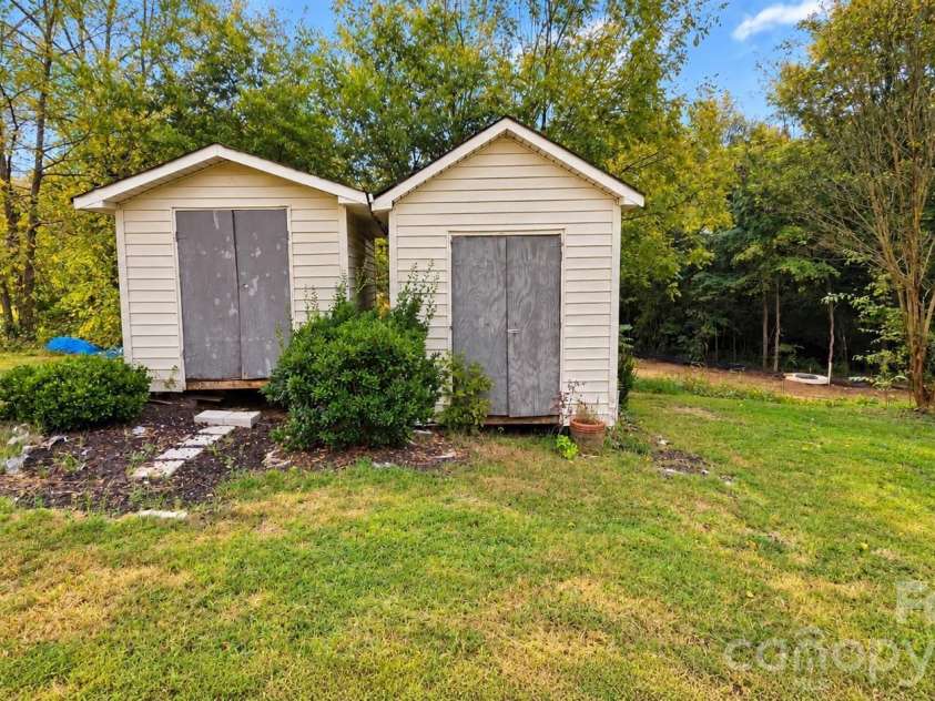 3481 Roberta Road, Concord, NC 28027.  MLS# CAR4426712, YatesRealty ID 52635. 