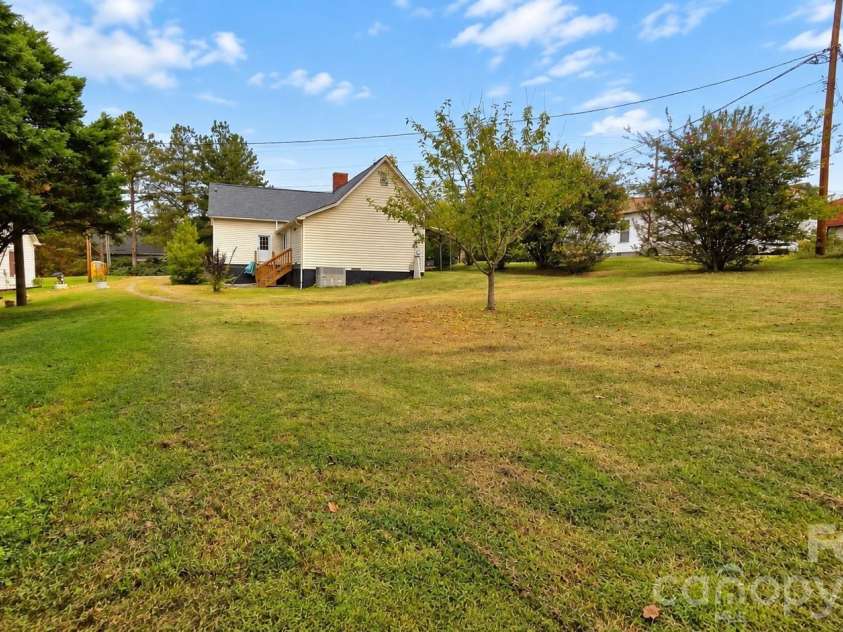3481 Roberta Road, Concord, NC 28027.  MLS# CAR4426712, YatesRealty ID 52635. 