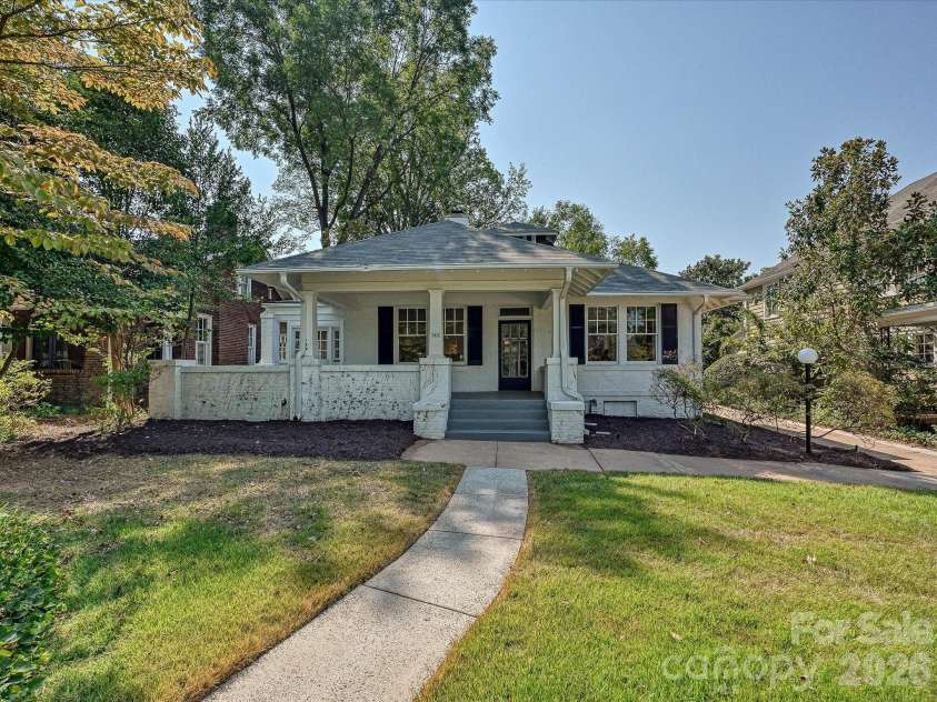 501 Hermitage Court, Charlotte, NC 28207.  MLS# CAR4426702, YatesRealty ID 52637. 