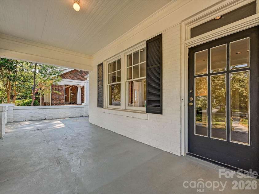 501 Hermitage Court, Charlotte, NC 28207.  MLS# CAR4426702, YatesRealty ID 52637. 