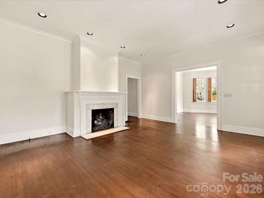 501 Hermitage Court, Charlotte, NC 28207.  MLS# CAR4426702, YatesRealty ID 52637. 