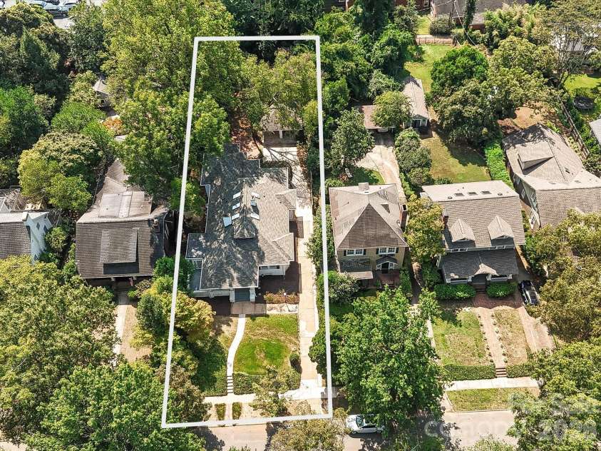 501 Hermitage Court, Charlotte, NC 28207.  MLS# CAR4426702, YatesRealty ID 52637. 