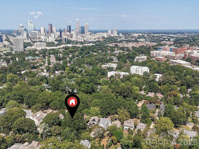 501 Hermitage Court, Charlotte, NC 28207.  MLS# CAR4426702, YatesRealty ID 52637. 