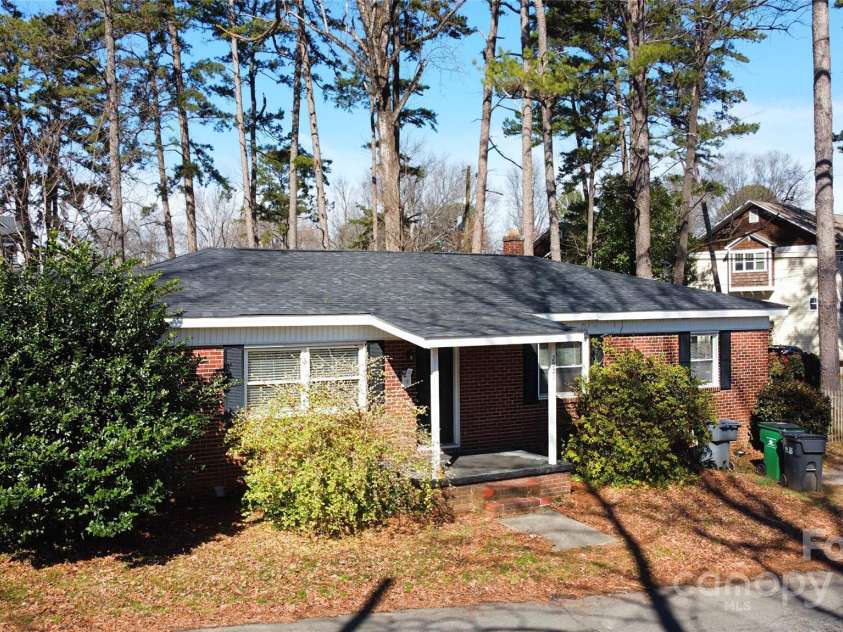 2921 Fort Street, Charlotte, NC 28205.  MLS# CAR4228830, YatesRealty ID 5264. 