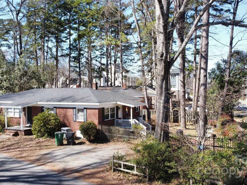 2921 Fort Street, Charlotte, NC 28205.  MLS# CAR4228830, YatesRealty ID 5264. 