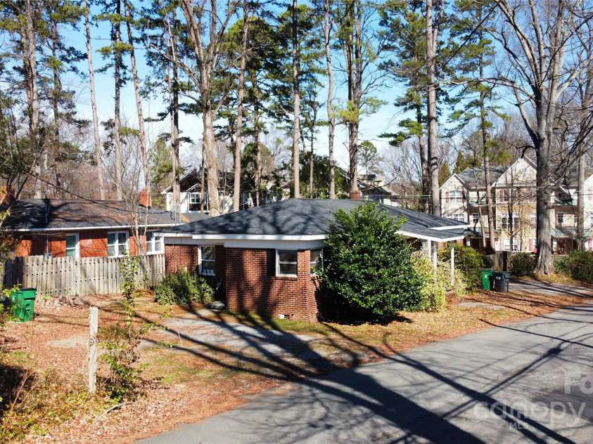 2921 Fort Street, Charlotte, NC 28205.  MLS# CAR4228830, YatesRealty ID 5264. 