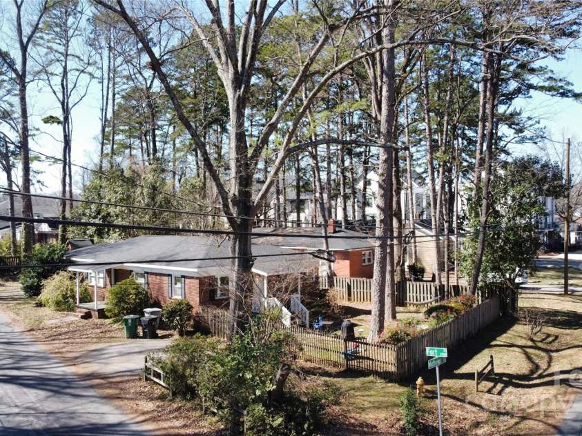 2921 Fort Street, Charlotte, NC 28205.  MLS# CAR4228830, YatesRealty ID 5264. 
