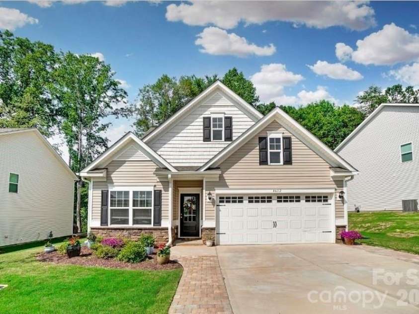 4612 Poinsettia Avenue, Gastonia, NC 28056.  MLS# CAR4346467, YatesRealty ID 5264. 