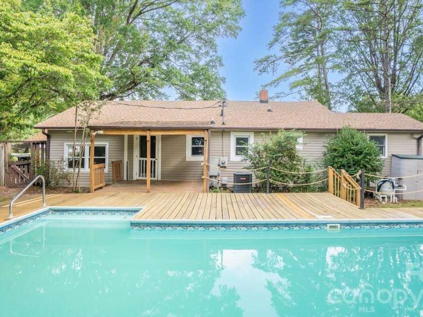 78 Stonecrest Circle, Concord, NC 28027.  MLS# CAR4426598, YatesRealty ID 52640. 