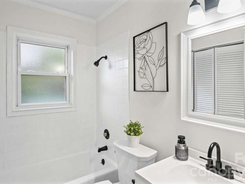 78 Stonecrest Circle, Concord, NC 28027.  MLS# CAR4426598, YatesRealty ID 52640. New Vanity/Fixtures