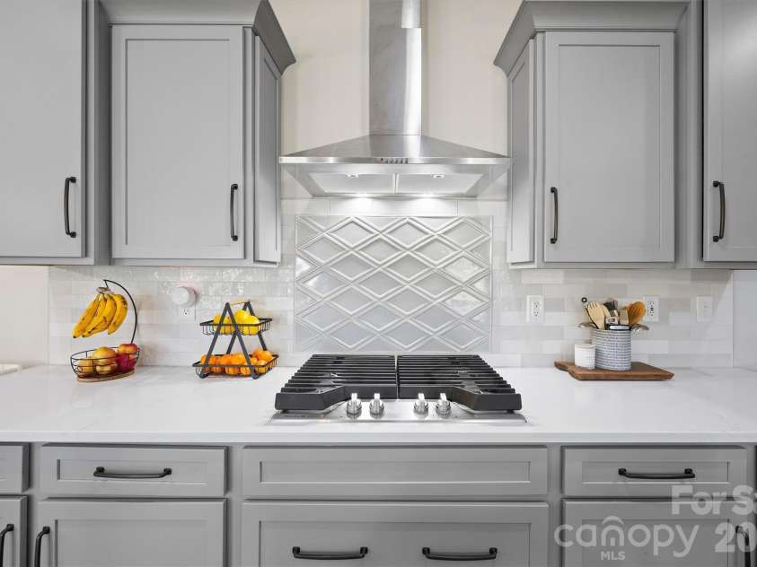 2665 Umberger Road, Cleveland, NC 27013.  MLS# CAR4425571, YatesRealty ID 52643. Beautiful backsplash