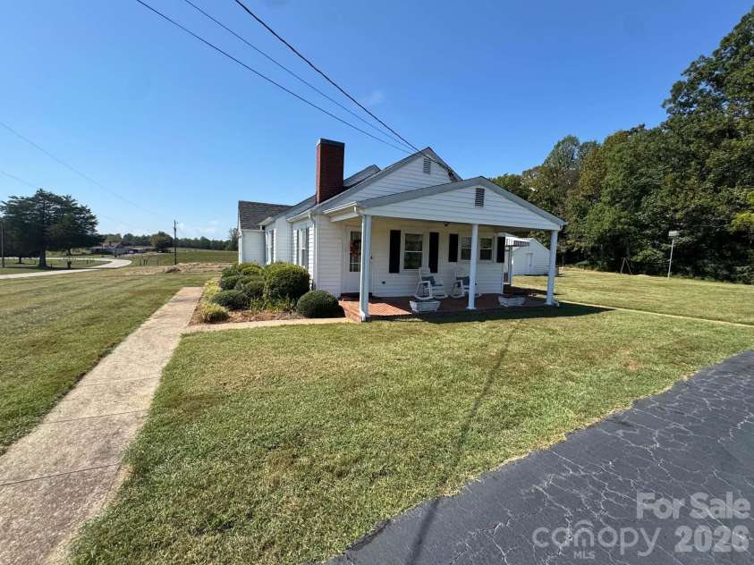 2709 Murray Road, State Road, NC 28676.  MLS# CAR4425634, YatesRealty ID 52644. 