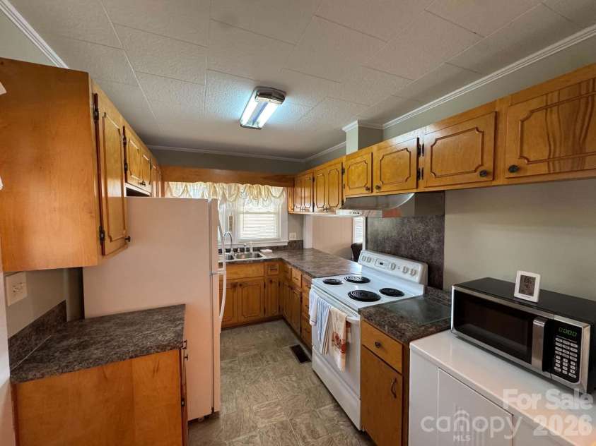 2709 Murray Road, State Road, NC 28676.  MLS# CAR4425634, YatesRealty ID 52644. 