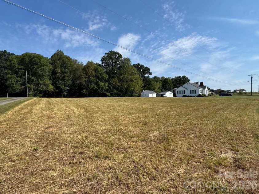 2709 Murray Road, State Road, NC 28676.  MLS# CAR4425634, YatesRealty ID 52644. 