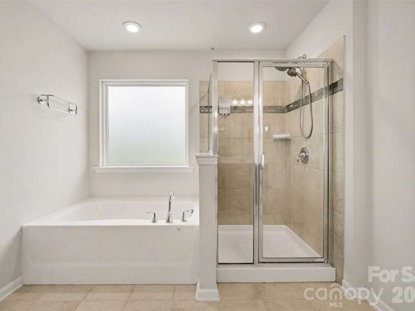 14010 Bordley Place, Huntersville, NC 28078.  MLS# CAR4425503, YatesRealty ID 52646. 