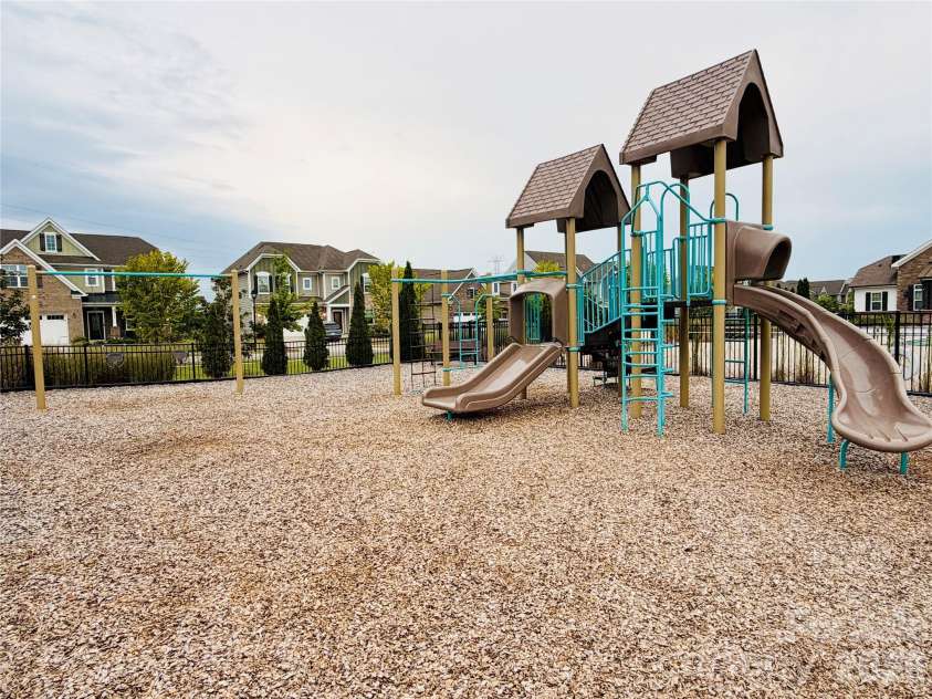 14010 Bordley Place, Huntersville, NC 28078.  MLS# CAR4425503, YatesRealty ID 52646. 
