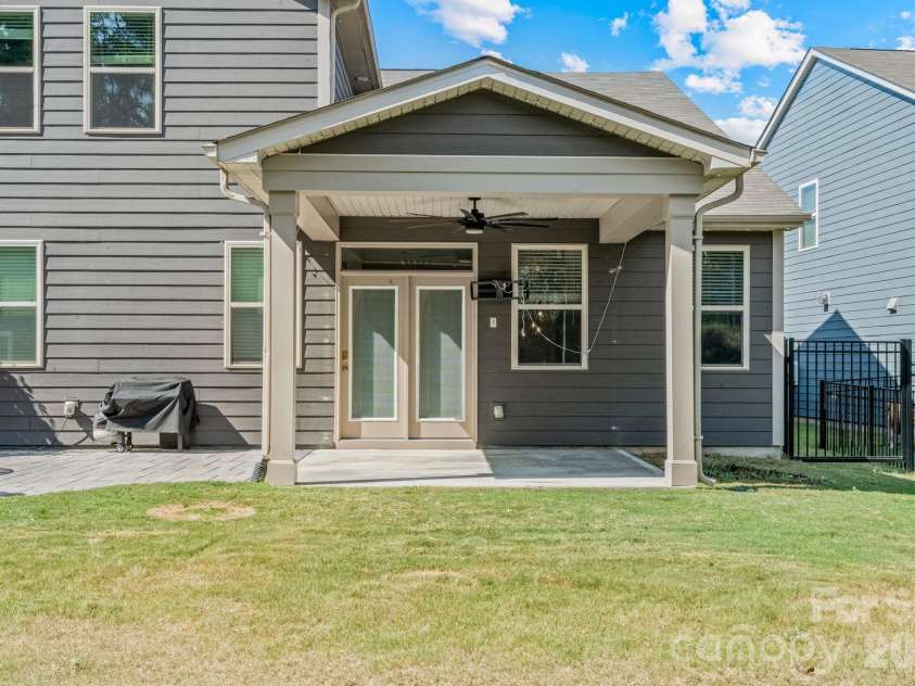 12804 Heath Grove Drive, Huntersville, NC 28078.  MLS# CAR4426012, YatesRealty ID 52648. 