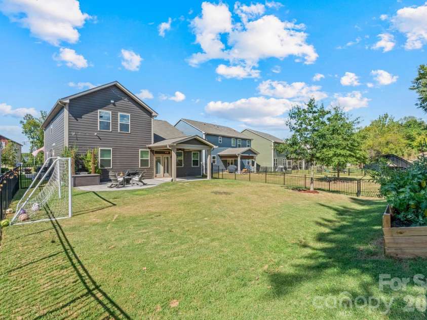 12804 Heath Grove Drive, Huntersville, NC 28078.  MLS# CAR4426012, YatesRealty ID 52648. 